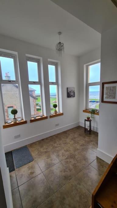 Girvan - Sea View Beach Access Apartment 외부 사진