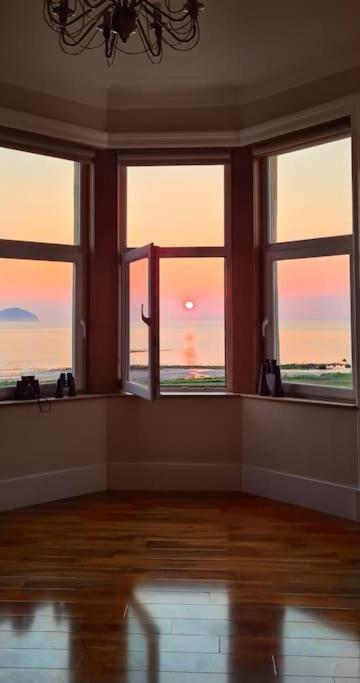 Girvan - Sea View Beach Access Apartment 외부 사진